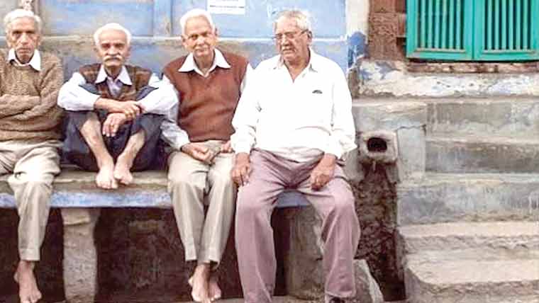 ماضی پرست لوگ دوستوں کے معاملے میں زیادہ خوش نصیب 