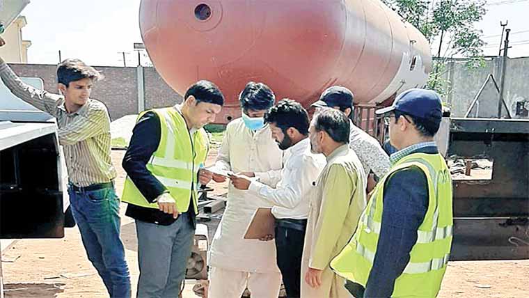 اوگرا کا مختلف ایل پی جی سلنڈر بنانیوالی فیکٹریز کا معائنہ، 2سیل