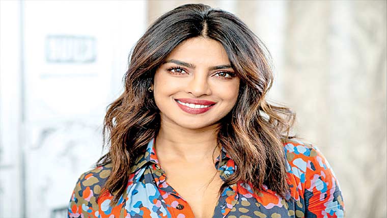 کرش 4پریانکا چوپڑا سالوں بعد دوبارہ ہریتک کے ساتھ نظر آئیں گی