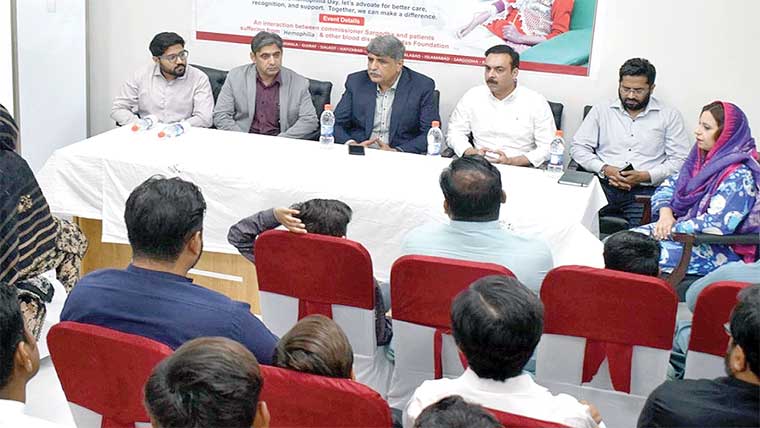 ہیمو فیلیا ڈے پر سندس فاؤنڈیشن میں تقریب،کمشنر کی شرکت 