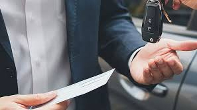 دبئی:جعلی چیک سے خریداری  کرنیوالا گروہ گرفتار