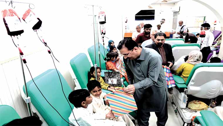 چیئرمین بی او ڈی اوورسیز پاکستانی  قمر رضا کا سندس فاؤنڈیشن کا دورہ 