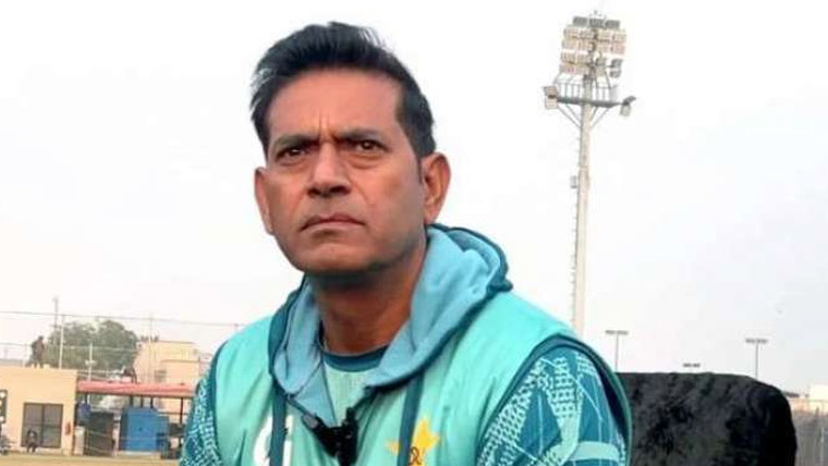 مسلسل  شکستوں  کے  بعد  عاقب  جاوید  کی  رخصتی  کا پروانہ  بھی  جاری 