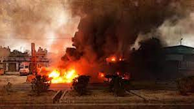 بھارت:مدھیہ پردیش میں کشیدگی  مسلمانوں کی دکانیں نذرآتش 