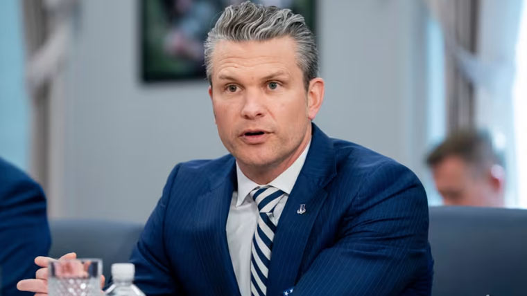 امریکی وزیر دفاع نے دوسری بار جنگی  معلومات چیٹ گروپ میں شیئر کر دیں 