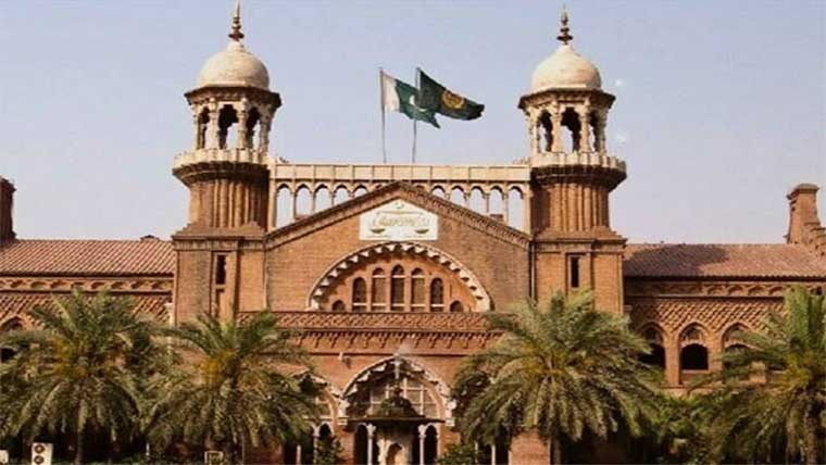 لاہور ہائیکورٹ میں خود سوزی کرنیوالے  شخص کی 2بیویوں کو امدادی رقم مل گئی