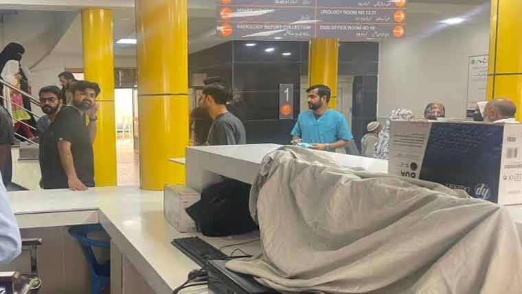  ہسپتالوں کی نجکاری کیخلاف ینگ ڈاکٹرزکی ہڑتال ،مریض خوار 