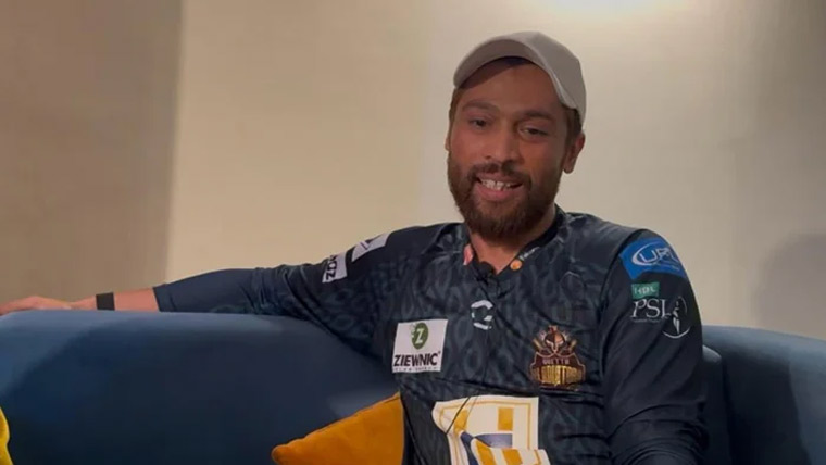 گراؤنڈ میں کوئی سینئر جونیئر نہیں ہوتا ہے :محمد عامر