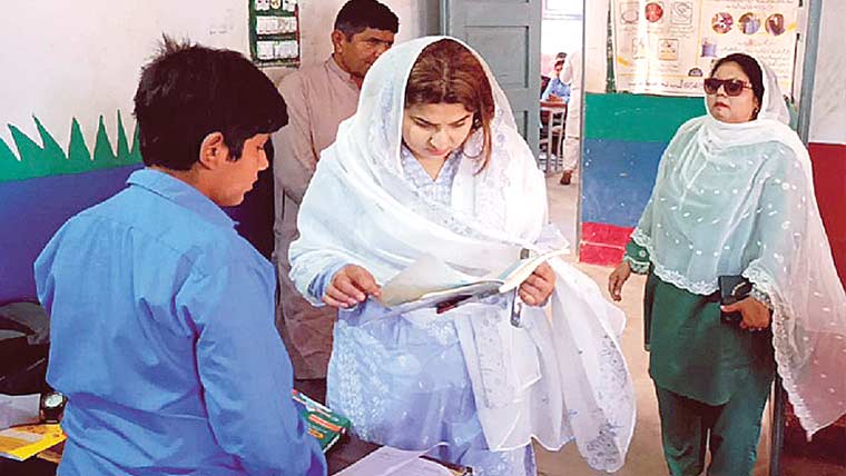  کمالیہ :اقرا ء ناصر کا گورنمنٹ بوائز ہائی سکول کا دورہ