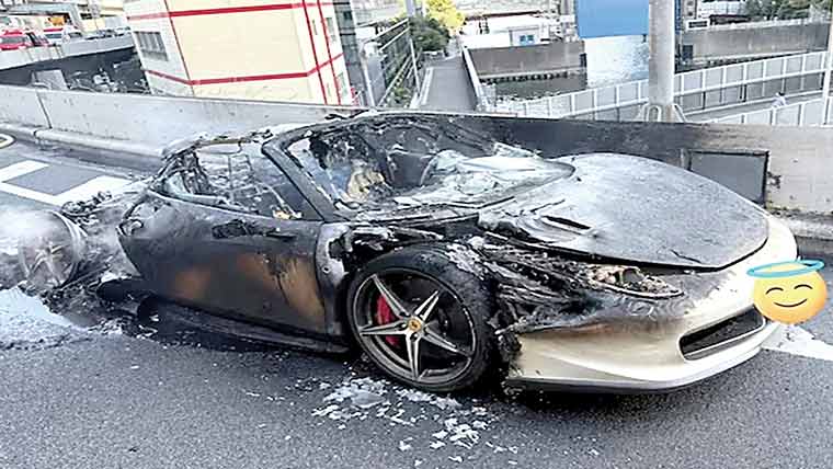 10 سال بچت کے بعد خریدی گئی فیراری جل کر راکھ