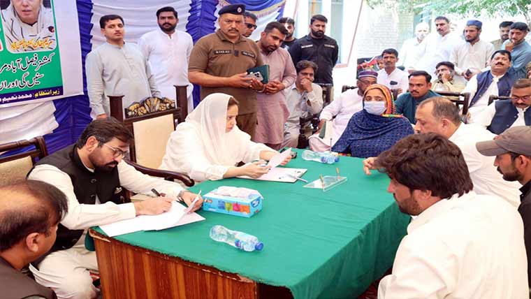 کمشنر فیصل آباد کا دورہ ٹوبہ ٹیک سنگھ ،کھلی کچہری کا انعقاد 