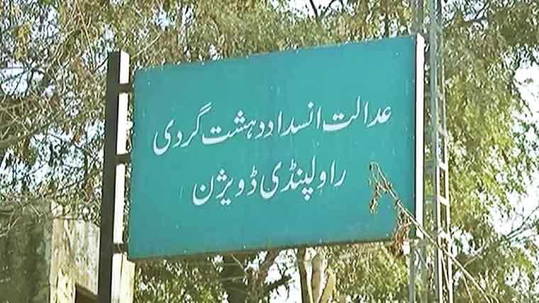 بانی پی ٹی آئی سے ملاقات  کے لئے چار سابق فوجی افسروں  کا عدالت سے رجوع 