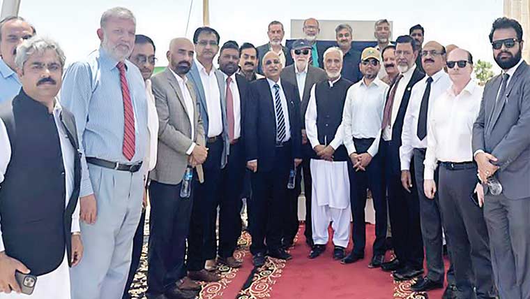 کراچی میں پی ای سی کمپلیکس  کا سنگ بنیاد رکھ د یا گیا 