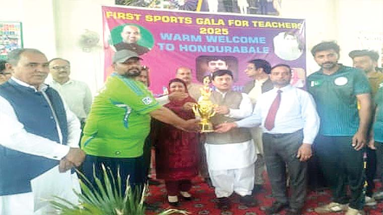 گکھڑ سٹیڈیم میں انٹر ڈسٹرکٹ گوجرانوالہ ڈوثرن کا سپورٹس گالا 