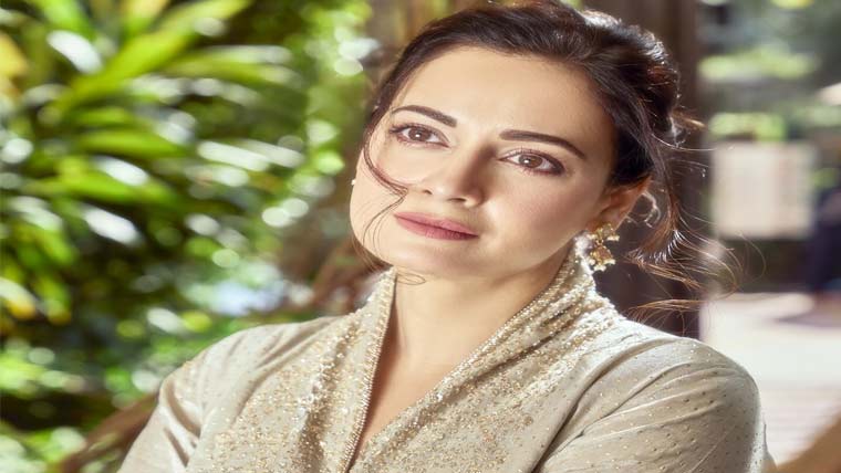 دیا مرزا نے اپنے نام کے  پیچھے چھپی کہانی بیان کردی