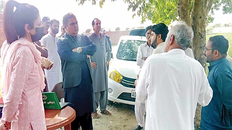 قصور سرکل کے پٹواری اپناکام بروقت مکمل کریں:ڈی سی