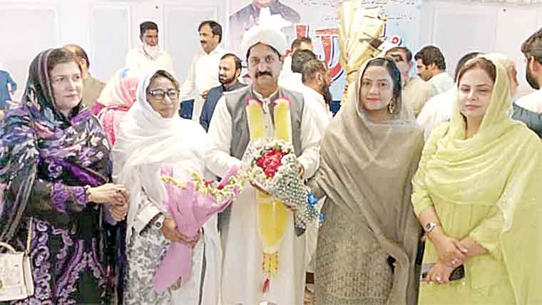 ڈی ای او ایجوکیشن مہر اسلم سنپال کے اعزاز میں الوداعی تقریب