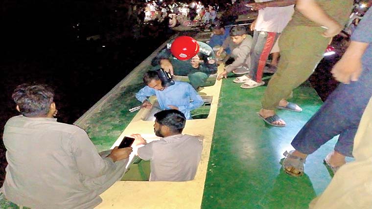  کالاشاہ کاکو :راولپنڈی جانیوالی ٹرین کو حادثہ، 30مسافر زخمی 