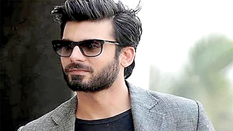 فواد خان کی طویل وقفے کے بعد گلوکاری میں شاندار واپسی