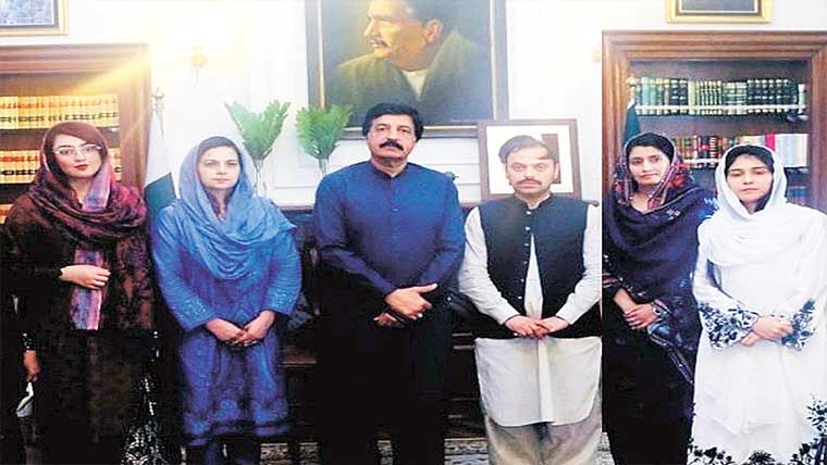 ویمن چیمبر گجرات کے وفد کی گورنر پنجاب سے ملاقات 