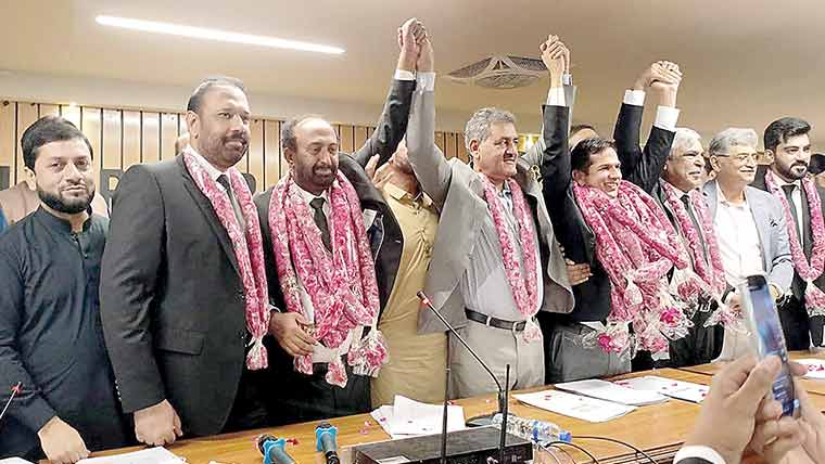  بھون گروپ کے ذبیح اللہ بلامقابلہ ایگزیکٹوچیئرمین پنجاب بارکونسل منتخب