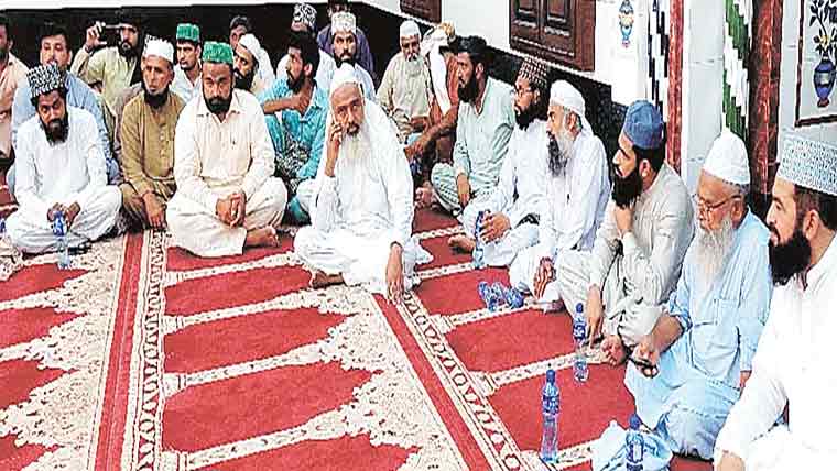 مذہبی تنظیموں کا صحابہ کی بے ادبی پر کا رروا ئی کا مطالبہ 