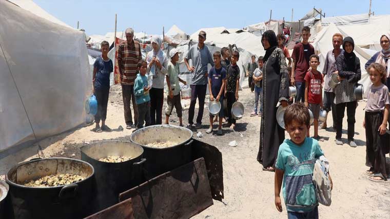 غزہ :بھوک کے بعد پانی کی پکار،روزانہ 28بچے شہید 