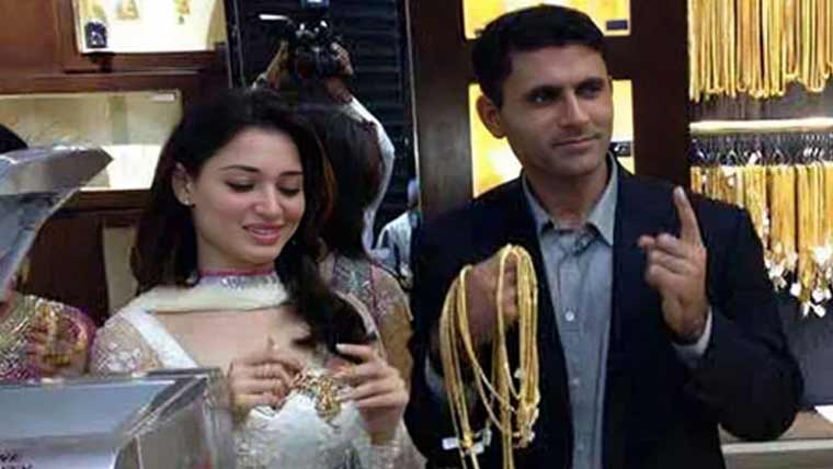 عبدالرزاق سے شادی ،سوشل میڈیا تفریح گاہ ، تمنا بھاٹیا 