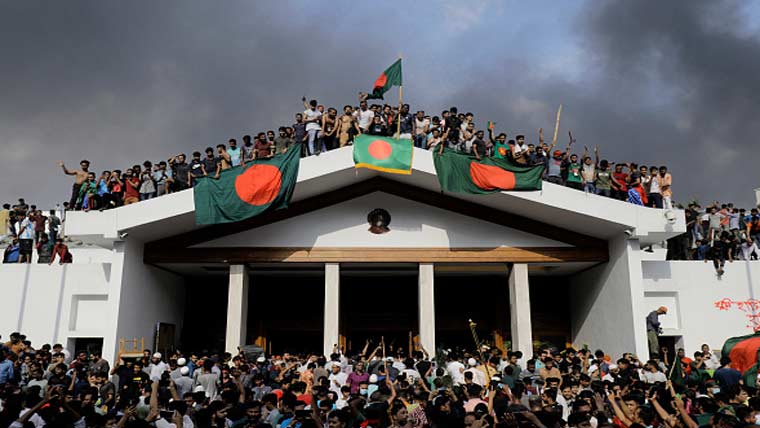 بنگلہ دیش :فروری 2026 میں  انتخابات کا اعلان،حسینہ حکومت  کے خاتمے کا 1سال مکمل ، قومی جشن