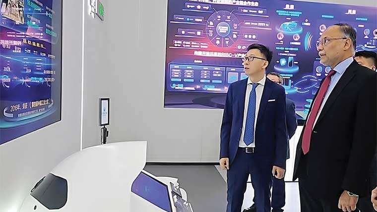 وزیر منصوبہ بندی کی چینی کمپنی کو ریسرچ، ڈویلپمنٹ سنٹر کی تجویز