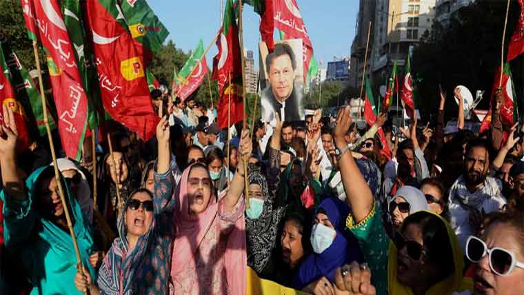 پی ٹی آئی اپنے سیاسی وجود کا اعتراف کرانے میں کامیاب