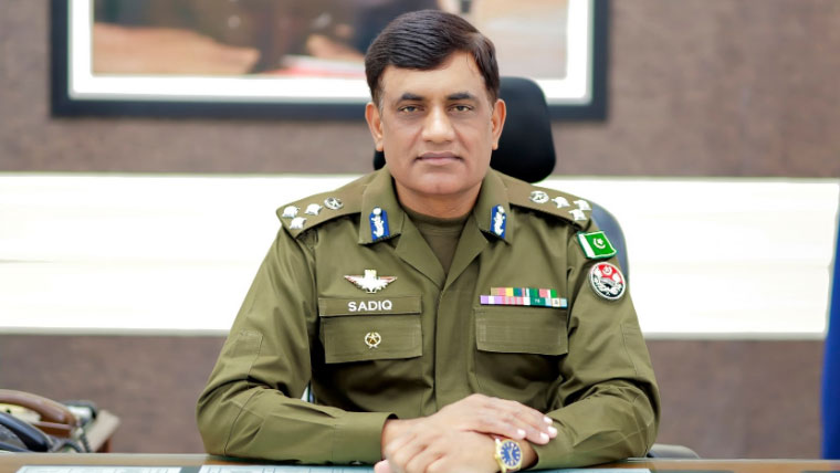 سی پی او کی نیو ملتان تھانے میں کھلی  کچہری ،سائلین کی شکایات کا ازالہ کیا