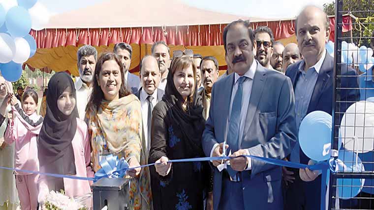  اسلام آباد گرلز کالج سیکٹرF-6 میں پیڈل ٹینس کورٹ کا افتتاح