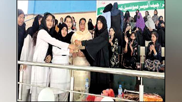 شورکوٹ :آزادی کی تقریبات،طالبات میں کھیلوں کے مقابلے