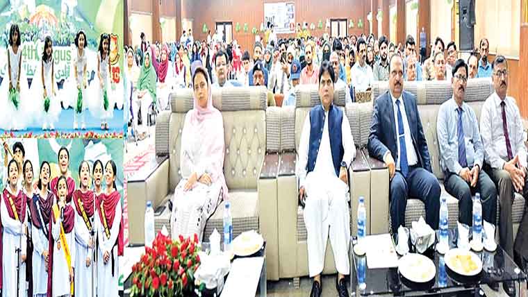 ڈویژنل ماڈل کالج فیصل آباد میں 14اگست کے حوالے سے تقریب