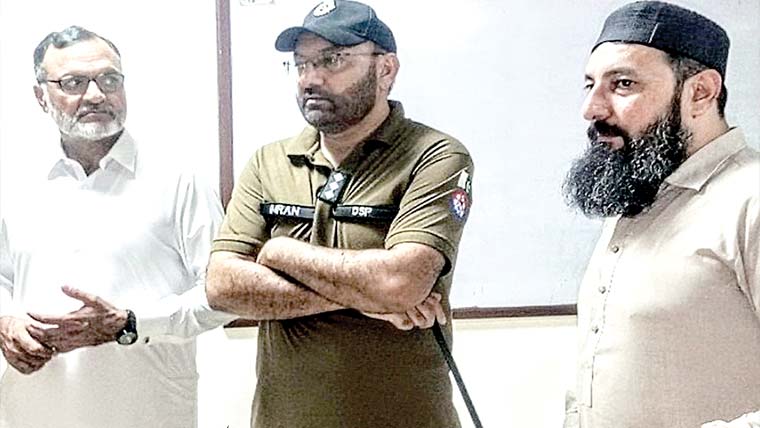 ایس ڈی پی او عمران بیگ کا پنجاب  کالج نوشہرہ ورکاں کیمپس کا دورہ 