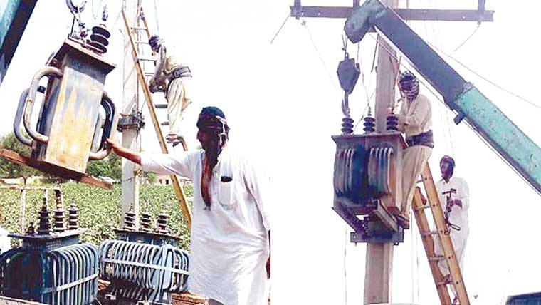 بجلی چوروں کے گرد شکنجہ سخت،57پکڑے گئے،لاکھوں کے واجبات وصول