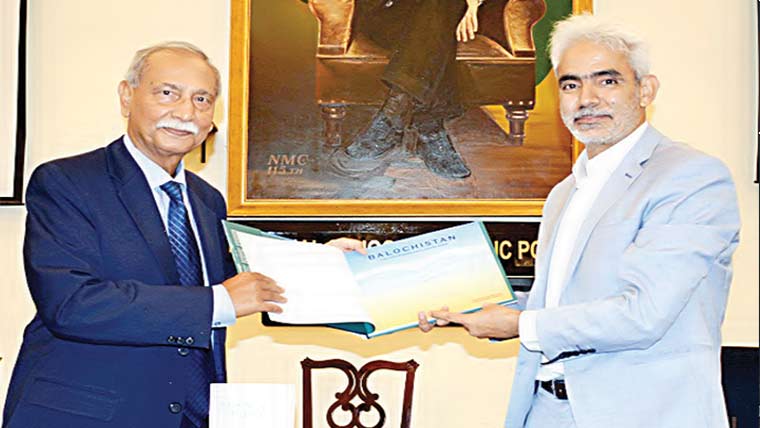 این ایم سی بک کلب  کے زیراہتمام دو کتب کی تقریب رونما ئی 