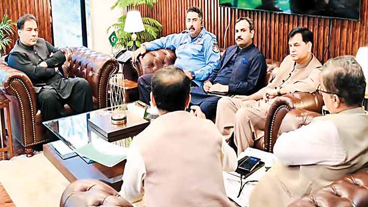 چیئرمین سی ڈی اے کی زیرصدارت اجلاس:اسلام آباد کو محفوظ شہر بنانے شکر پڑیاں میں انٹر نیشنل انڈسٹریل ایکسپو منعقد کرنے کا فیصلہ 