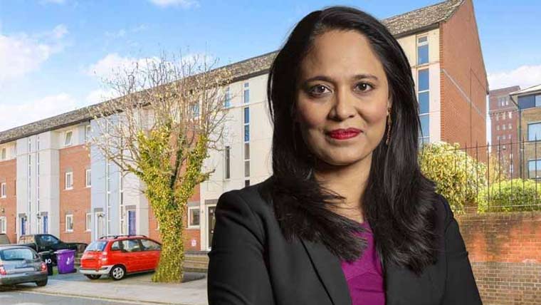  بے گھر افراد کی برطانوی وزیر  روشن آرا علی اپنے مکان کا کرایہ  بڑھانے کے الزام پر مستعفی