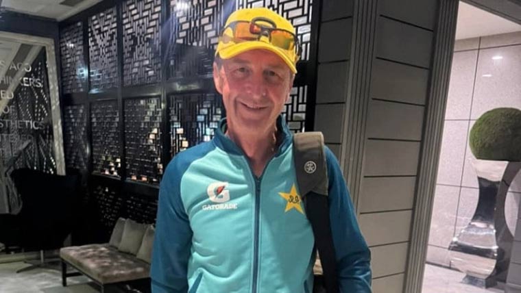 پاکستان کرکٹ بورڈ کے چیف کیوریٹر ٹونی ہیمنگ مستعفی 