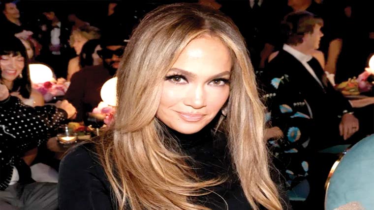 جینیفر لوپیز کو معروف برانڈ کے سٹور میں گھسنے سے روکدیا گیا 