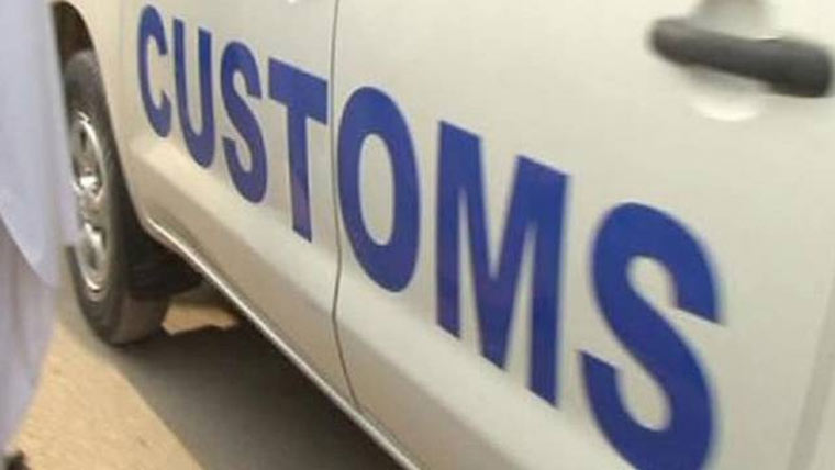  بولٹن مارکیٹ میں کسٹم کے چھاپے ،تاجروں کا شدید احتجاج