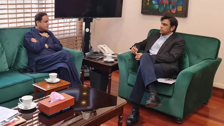 چیف سیکریٹری سے میئر کی ملاقات، انفرااسٹرکچر کی بحالی پر غور 