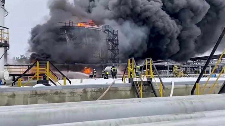 روسی ڈرون حملے ، 5 ہلاک، یوکرین  کا آئل ریفائنری پر جوابی وار