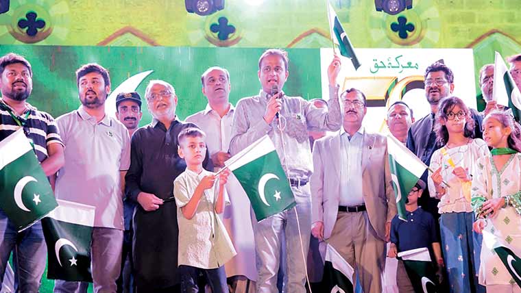 شہری کچراکھلے ایریا میں پھینکنے سے گریز کریں ،میئر