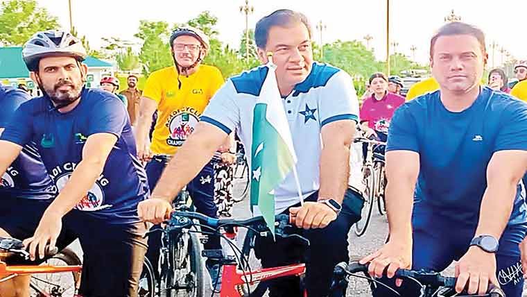 سائیکلنگ جسمانی صحت میں بہتری،ٹریفک دباؤ آلودگی میں کمی کیلئے ناگزیرـ:چیئرمین سی ڈی اے