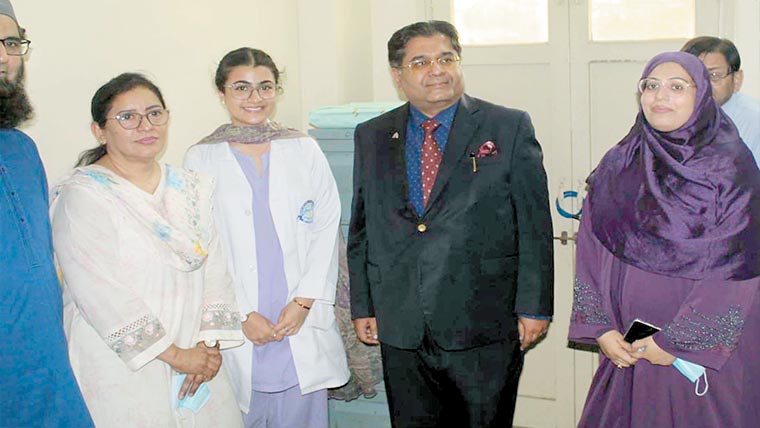 اوجھا انسٹیٹیوٹ میں جدید الٹراساؤنڈ مشین کی تنصیب