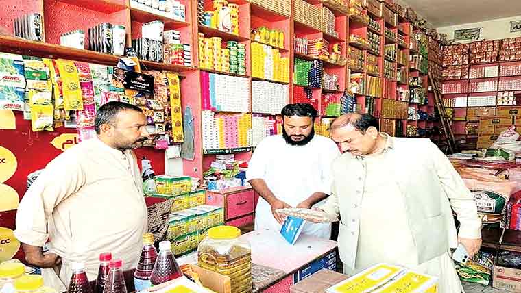 چینی کی ذخیرہ اندوزی اور ایل پی جی کی  غیر قانونی ریفلنگ کیخلاف کریک ڈائون 