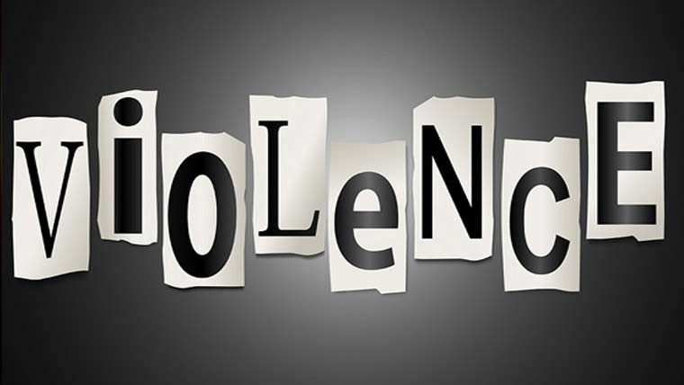  خاتون کو فون کا الزام ، نوجوان پر تشدد ، بجلی کے جھٹکے 